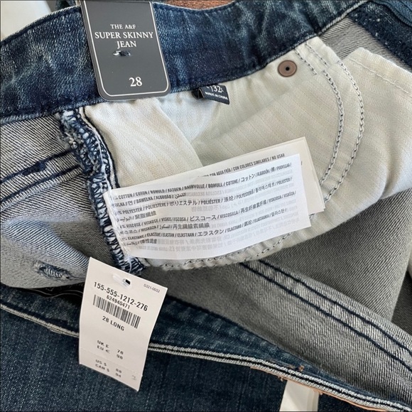 Abercrombie & Fitch Super Skinny Jeans - Picture 6 of 6